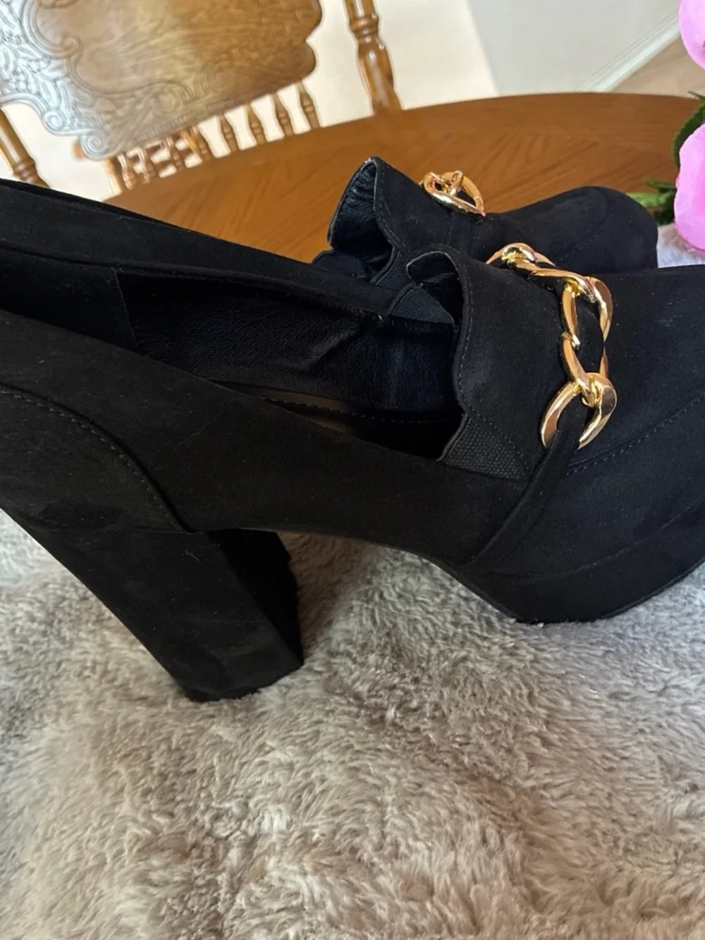 Women’s Black Chain-Accent Loafers - Slip-On Comfort